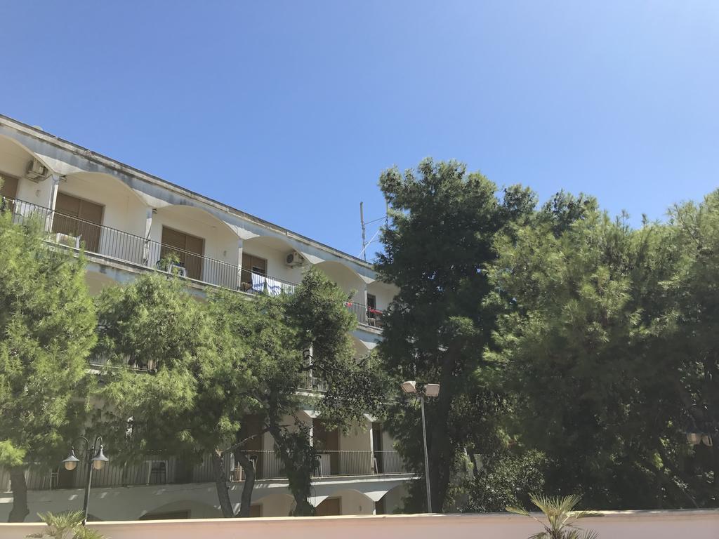 Hotel Eden Park Marina Di Pulsano Exterior foto